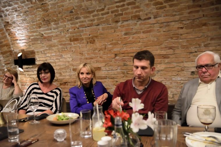 Kamila Gasiuk-Pihowicz podczas spotkania w klubie Rotary Warszawa-Belweder